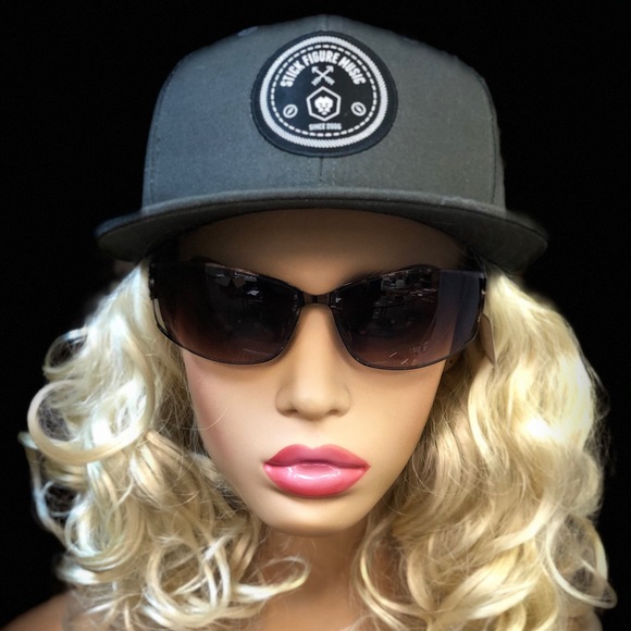 Oscar de la Renta womens designer sunglasses. NWT - Picture 5 of 7